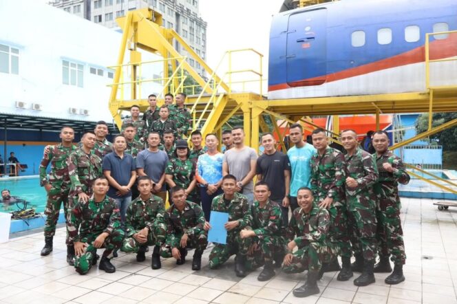 
					Prajurit Yonzipur 9 Kostrad Asah Kemampuan Scuba Diving di Lakespra AU