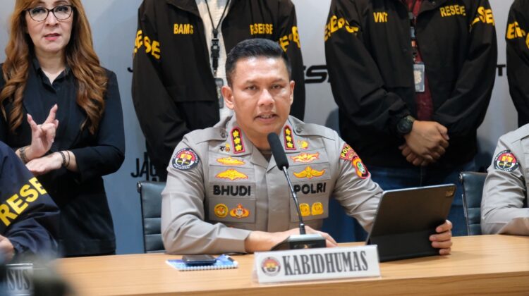 Polda Metro Jaya Bongkar Peredaran Obat Keras Ilegal di Bekasi