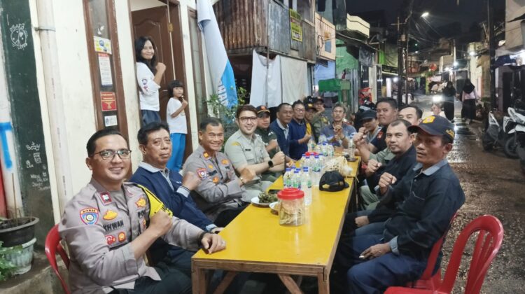 Pos Pantau Malam Takbir Kampung Rawa Siaga, Polisi dan Warga Bersinergi Cegah Gangguan Kamtibmas