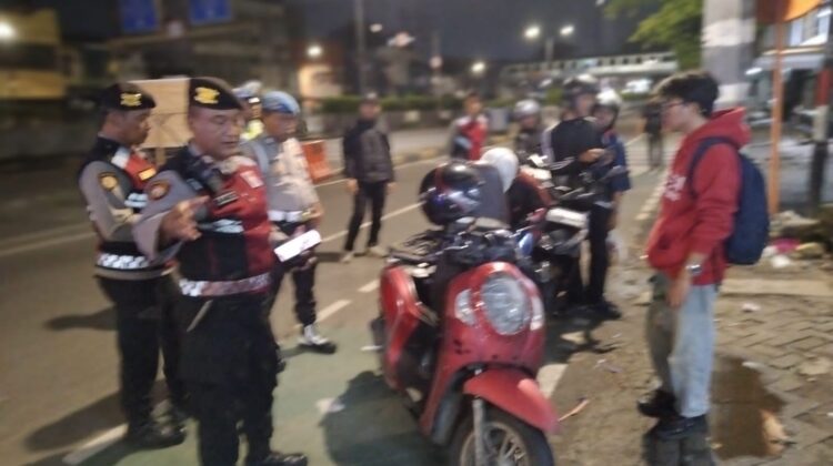 Polsek Senen Gelar Operasi Cipta Kondisi Dini Hari, Tekan Aksi Kriminalitas Satu Motor Diamankan
