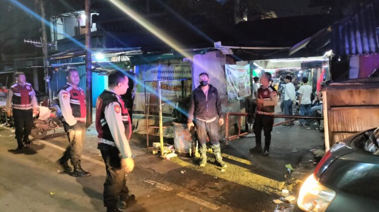 Polsek Senen Ploting dan Patroli Strong Point Antisipasi Tawuran serta Kejahatan Jalanan