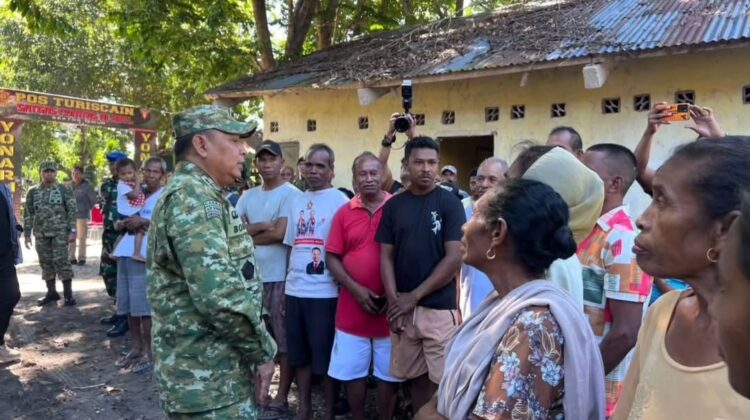 Asops Panglima TNI Tinjau Pos Perbatasan Satgas Yonarmed 12 Kostrad di Belu