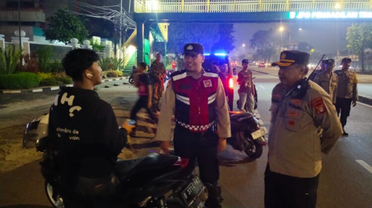 Polsek Cempaka Putih Gelar Razia Humanis Antisipasi Guantibmas, Sejumlah Barang Diduga Narkotika Diamankan