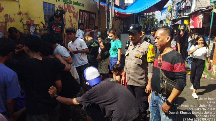 Kurban Penuh Kebersamaan, Polisi dan Warga Bersinergi Kawal Pemotongan Hewan di Masjid Darul Falah