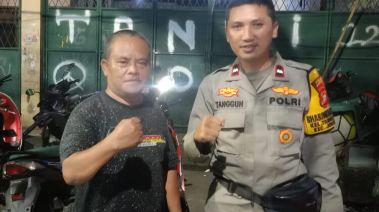 Malam Tak Lagi Rawan, Bhabinkamtibmas dan Warga Hidupkan Satkamling demi Jaga Tanah Tinggi Tetap Aman