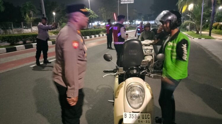 Polisi Amankan 8 Orang dalam Operasi Cipta Kondisi di Jakarta Pusat