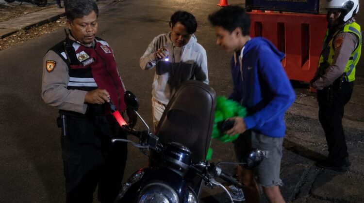 Warga Bersuara Pulang Malam Nyaman” Tingkatkan Operasi Kejahatan Jalanan, Polsek Sawah Besar Intensifkan Penjagaan Malam