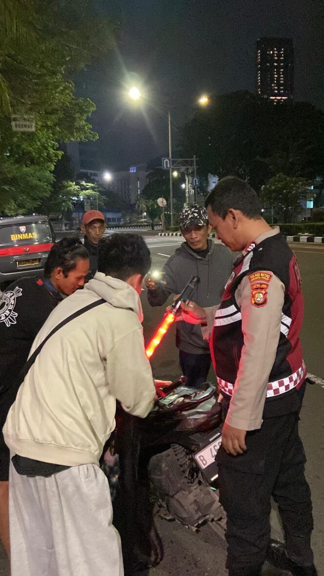 
					Operasi Cipta Kondisi Jakpus, Polisi Amankan Sajam hingga Obat Keras