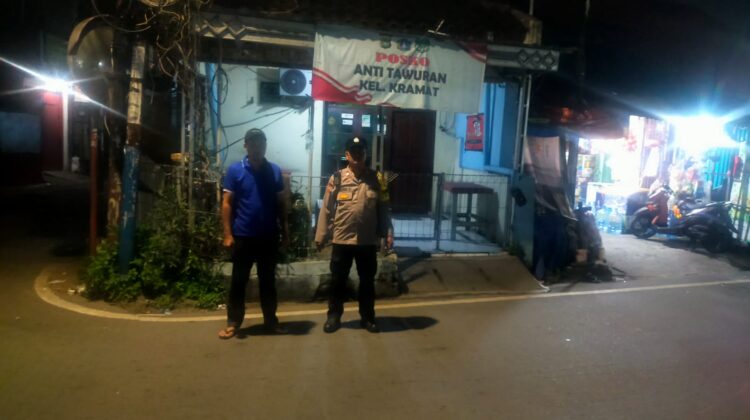 Bhabinkamtibmas Kramat dan Warga Gelar Ploting Patroli Dini Hari, Antisipasi Tawuran dan Gangguan Kamtibmas