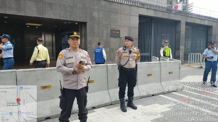 Sinergi Pengamanan Aksi Unras, Polsek Metro Menteng Siaga di Kedubes Jepang