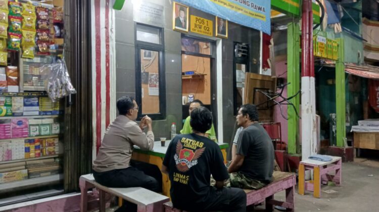 Menyalakan Semangat Jaga Kampung di Tengah Malam, Polisi dan Satkamling RW 02 Perkuat Deteksi Dini Kejahatan