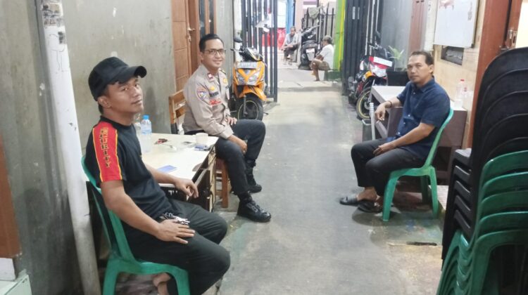 Dari Poskamling RW 06, Polisi dan Warga Kampung Rawa Bangun Kewaspadaan Bersama Cegah Kejahatan