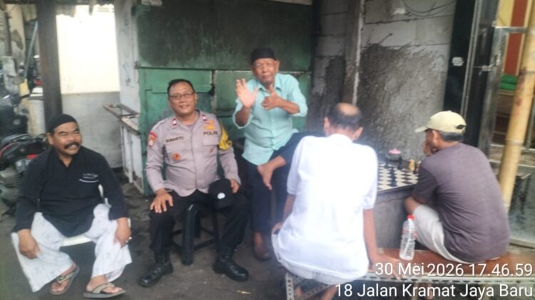 Bhabinkamtibmas Menyapa Warga, Keamanan RW 08 Johar Baru Kian Terjaga