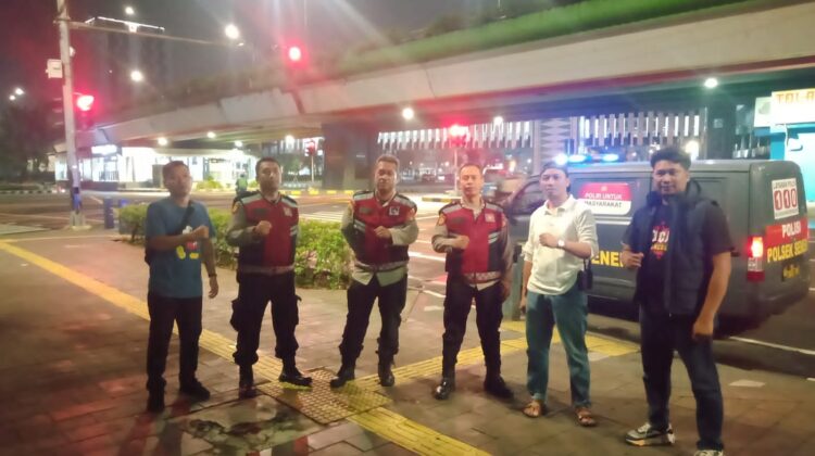 Patroli Strong Point Polsek Senen Antisipasi Gangguan Kamtibmas di Simpang Lima