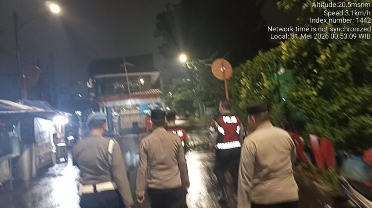 Patroli Dialogis di Menteng Tenggulun, Polisi Perkuat Pencegahan Tawuran dan Kejahatan Dinihari