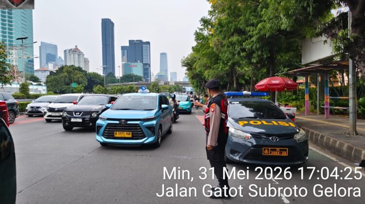 Patko 1053 Laksanakan Strong Point Sore Hari di Jalan Gatot Subroto Menuju Tol Senayan