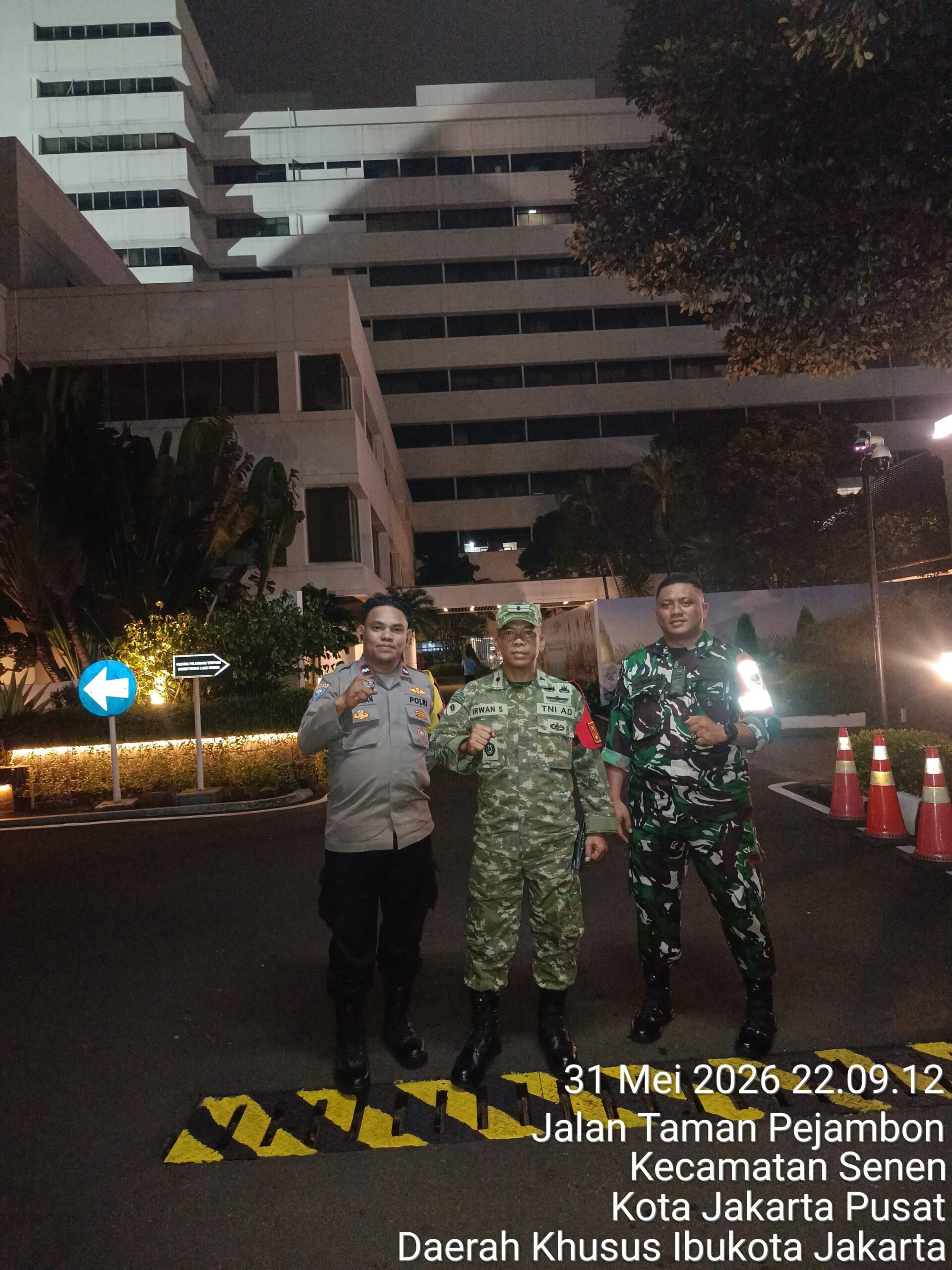 Bhabinkamtibmas dan Babinsa Senen Koordinasi Persiapan Hari Lahir Pancasila di Kemenlu
