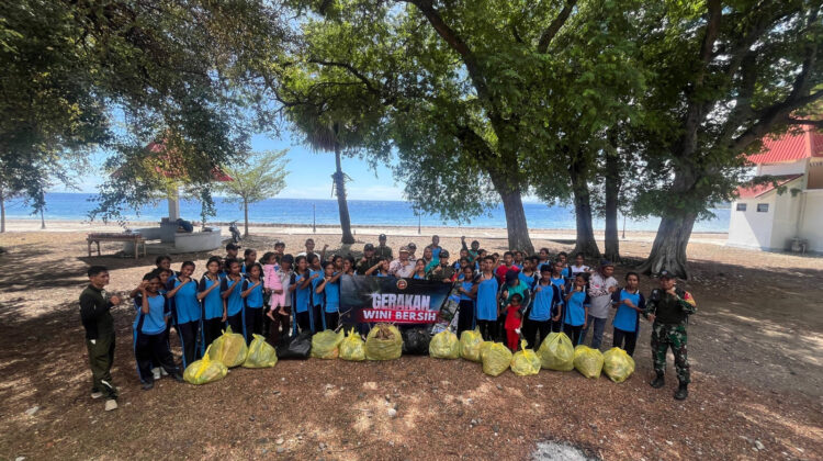 Satgas Pamtas Yonarhanud 2 Kostrad Bangun Karakter Generasi Muda melalui Beragam Kegiatan Bersama SMK Perikanan Wini