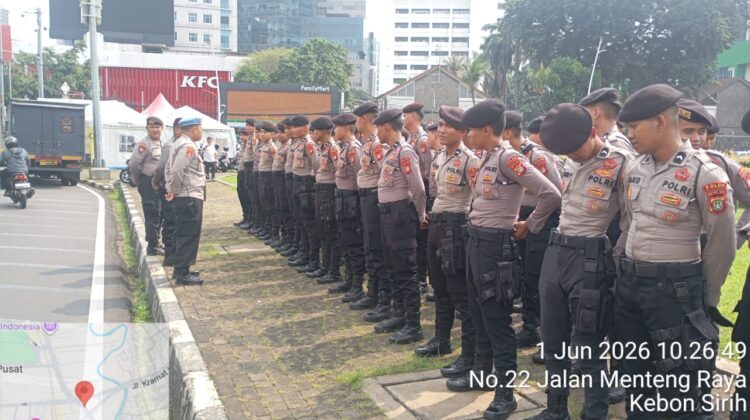 Pengamanan Ketat Lintasan Aksi Unjuk Rasa, Polsek Metro Menteng Siaga di Patung Tani