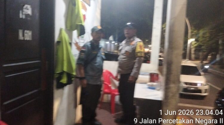 Poskamling Tetap Siaga Saat Warga Terlelap, Polisi Perkuat Kolaborasi Jaga Keamanan Lingkungan
