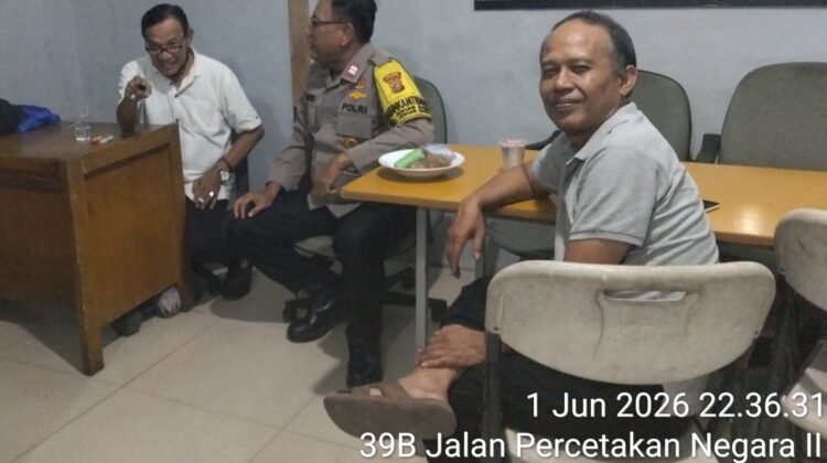 Menembus Malam, Polisi dan Warga RW 06 Satukan Langkah Cegah Tawuran dan Gangguan Kamtibmas