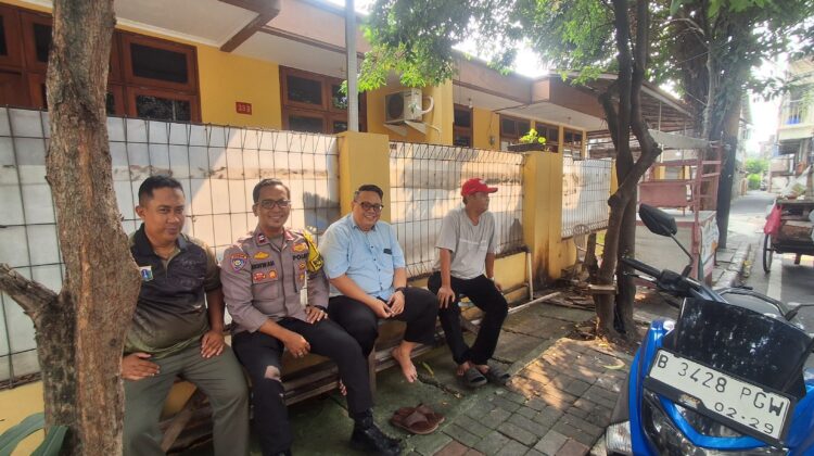Cooling System dan Sambang Wilayah, Bhabinkamtibmas Kampung Rawa Ajak Warga Jaga Kondusivitas Lingkungan