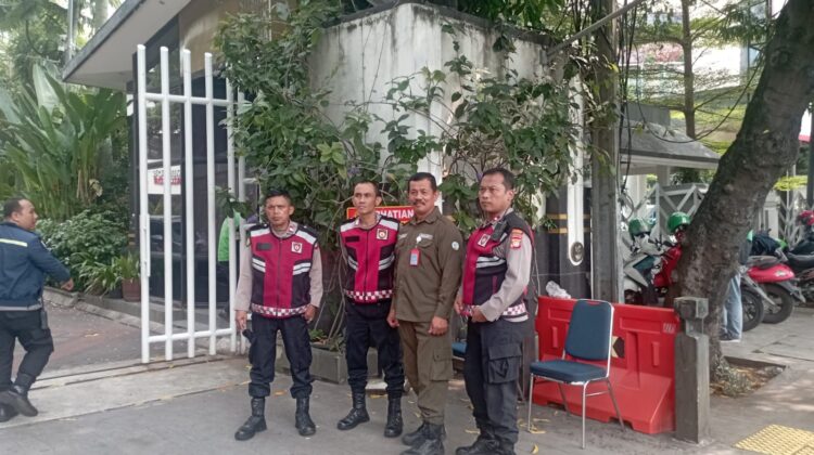 Unit Samapta Polsek Senen Patroli dan Sambangi Sejumlah Obyek Vital di Jakarta Pusat