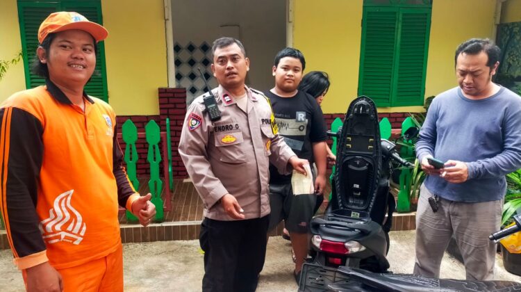 Motor Misterius Terparkir di Depan PMI Kramat, Bhabinkamtibmas Amankan dan Kembalikan ke Pemilik