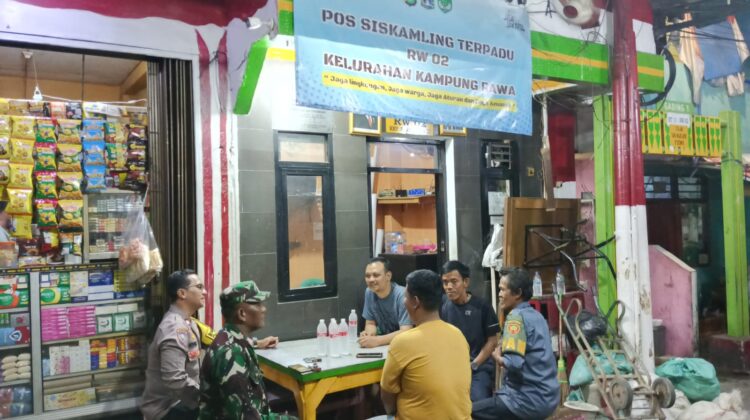 Sinergi Tengah Malam, Bhabinkamtibmas dan Babinsa Perkuat Benteng Keamanan Kampung Rawa