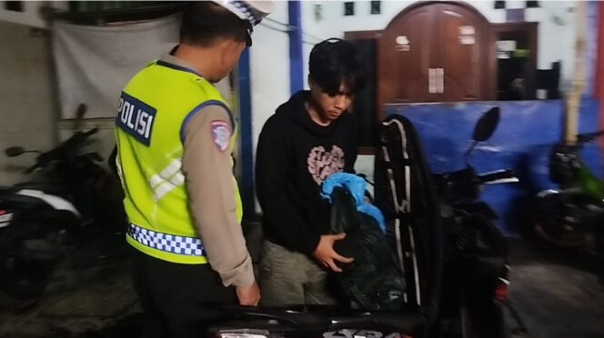 
					Operasi Cipta Kondisi Stasioner Polsek Johar Baru, Antisipasi Begal dan Kejahatan Jalanan Dini Hari