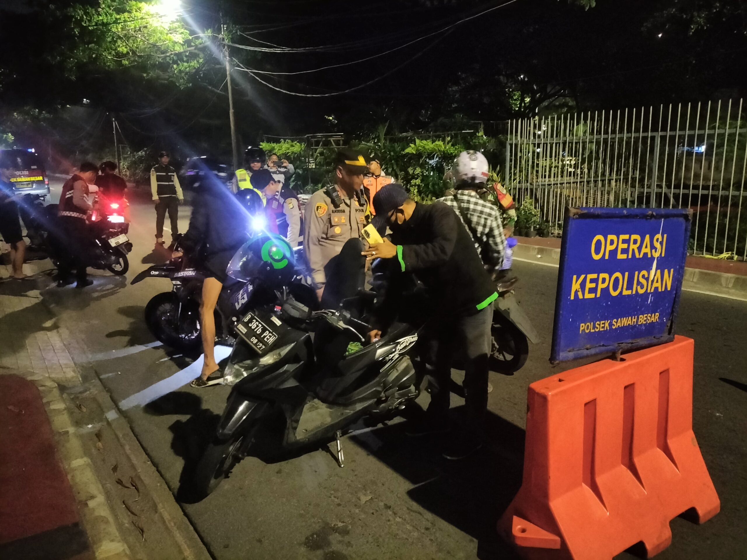 Disiplin Dan Komitmen Polri Dalam Giat Operasi Cipta Kondisi Statsioner Polsek Sawah Besar Sasar Kejahatan Jalanan
