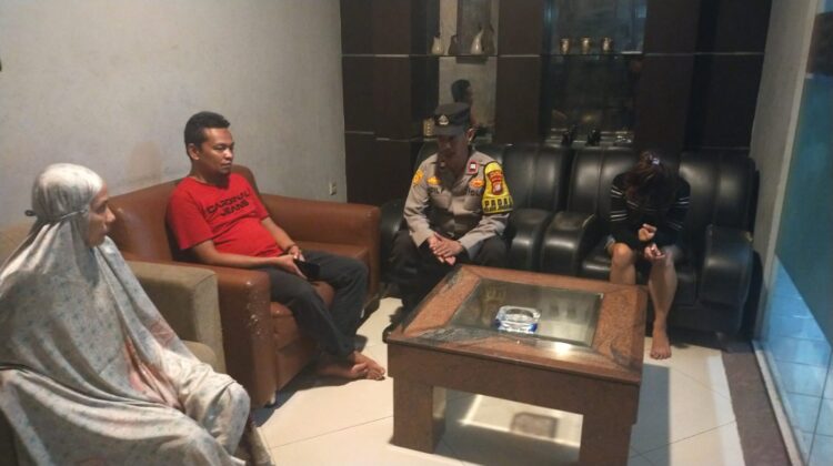 Respon Cepat Laporan Warga Melalui Call Center 110, Polsek Johar Baru Selesaikan Permasalahan Keluarga Secara Humanis