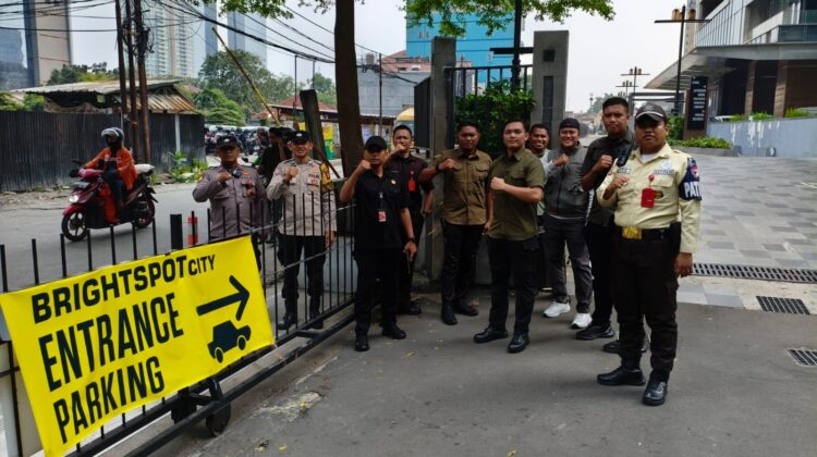 Polsek Metro Tanah Abang Gelar Apel Pengamanan Unras Koalisi Mahasiswa Nusantara di Autograph Tower Thamrin