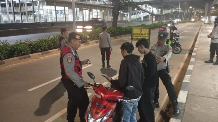 Razia Stasioner Polsek Cempaka Putih Berhasil Amankan Dugaan Kepemilikan Ganja, Dua Pemuda Diamankan