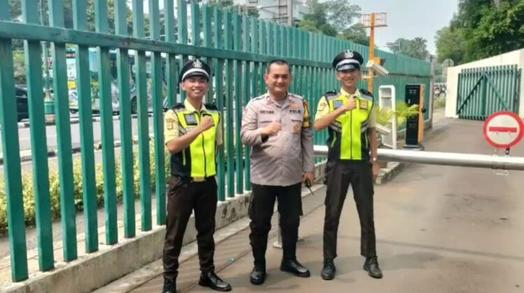 Bhabinkamtibmas Menteng dan Security Hotel Mandarin Perkuat Sinergi Kamtibmas