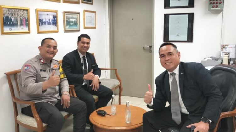 Bhabinkamtibmas Menteng dan Security Hotel Mandarin Perkuat Sinergi Kamtibmas