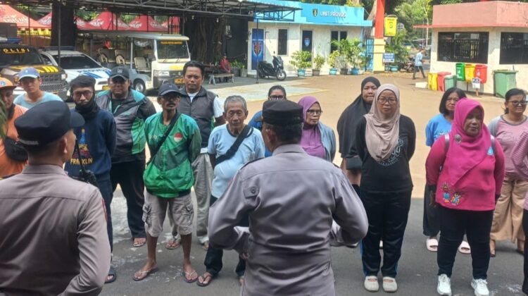 Jumat Berkah Sabuk Kamtibmas, Polsek Metro Menteng Pererat Sinergi Dengan Warga Untuk Jaga Keamanan Wilayah