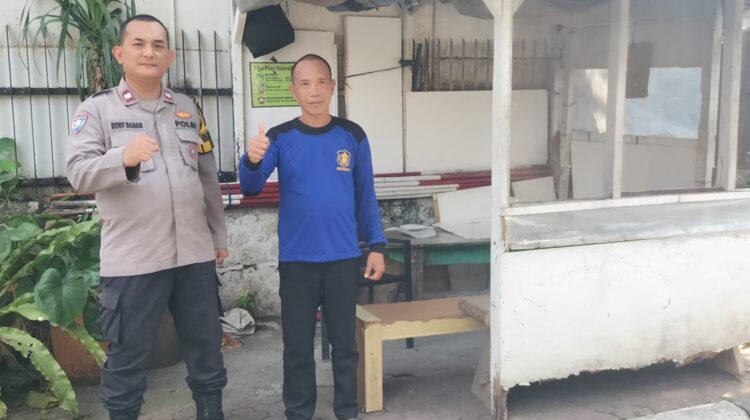 Sambangi Poskamling Jalan Purwakarta, Bhabinkamtibmas Menteng Ajak Warga Tingkatkan Kewaspadaan