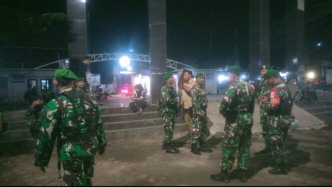 
					KORAMIL 01/TELUKNAGA LAKSANAKAN PATROLI MALAM PERKUAT KEAMANAN WILAYAH