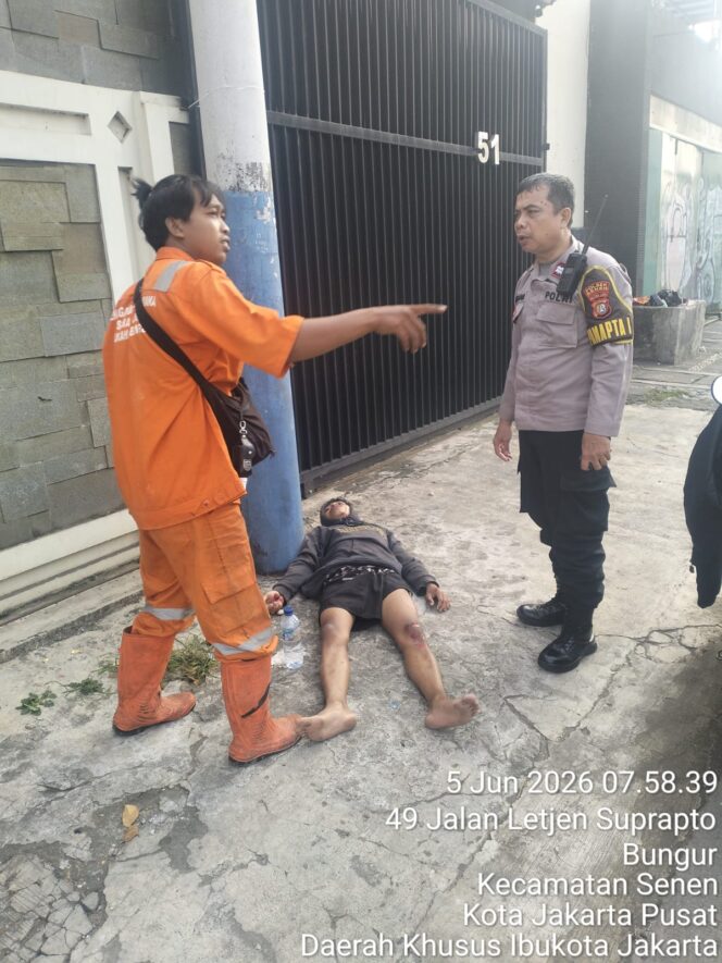 
					Pengendara Motor Alami Kecelakaan Tunggal di Underpass Senen, Dilarikan ke RS Hermina