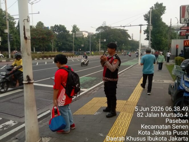 
					Polsek Senen Laksanakan Pengaturan Lalu Lintas di Simpang Carolus untuk Antisipasi Kepadatan