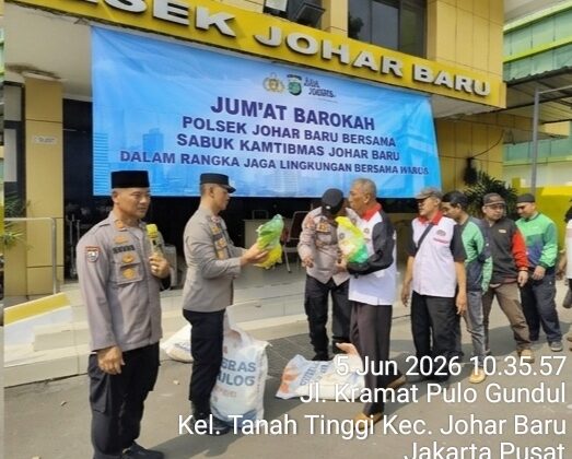 Jumat Barokah, Polsek Johar Baru Perkuat Sabuk Kamtibmas dan Bagikan Sembako untuk Mitra Keamanan