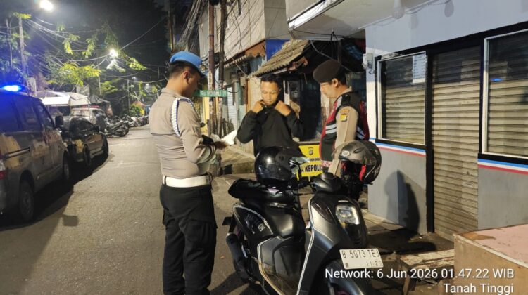 Gelar Patroli Stasioner, Polsek Johar Baru Amankan Pemuda yang Membawa Obat Daftar G Tramadol dan Eximer