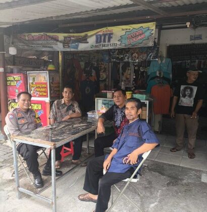 lPatroli Dialogis Humanis, Polsek Cempaka Putih Ajak Warga Jadi Mitra Aktif Menjaga Keamanan Lingkungan