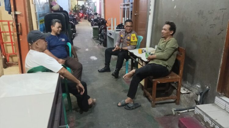 Patroli Sambang Satkamling RW 06, Polri dan Warga Kampung Rawa Perkuat Kewaspadaan Lingkungan