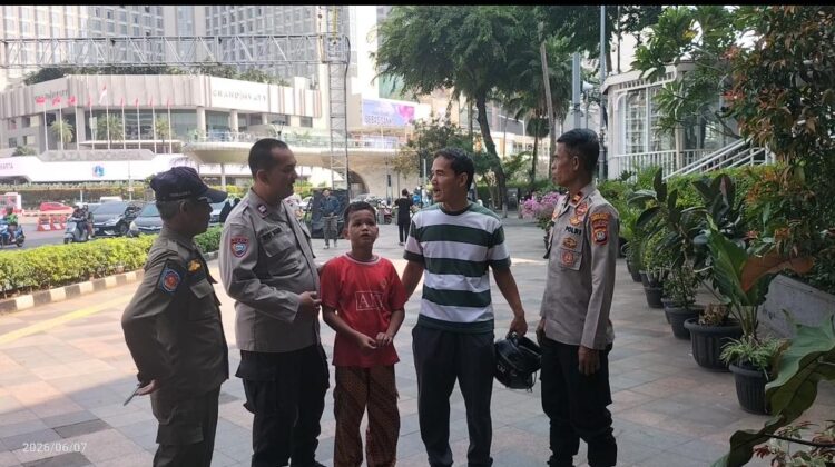 Respon Cepat Polisi, Bocah Tersasar di CFD Thamrin Berhasil Dipertemukan dengan Orang Tuanya