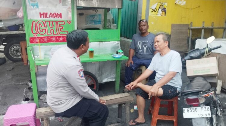 Bhabinkamtibmas Kemayoran Perkuat Cooling System, Jalin Sinergi dengan Tokoh Lingkungan demi Kamtibmas Kondusif