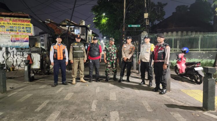 Patroli Gabungan Tiga Pilar Digelar di Senen, Antisipasi Kerawanan Kamtibmas pada Malam Hari
