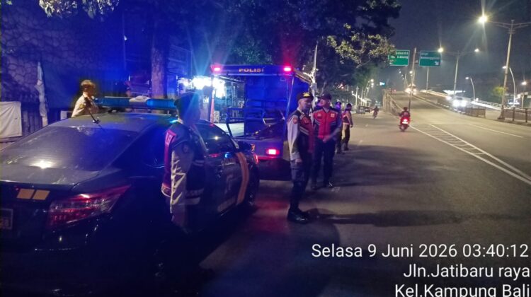 Patroli Cipta Kondisi di Tanah Abang, Polisi Laksanakan Patroli Rutin Antisipasi Tawuran dan Kejahatan Malam