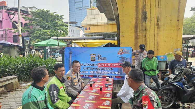 Jaga Jakarta On The Spot, Tiga Pilar Menteng dan Warga Perkuat Sinergi Kamtibmas di Stasiun Gondangdia